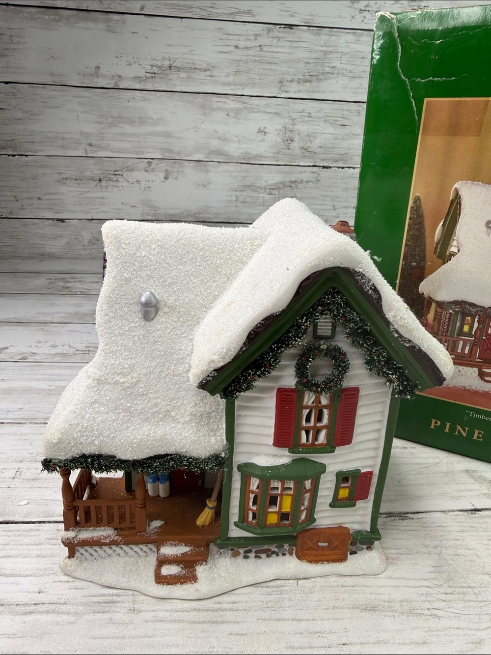Dept 56 Simple Traditions Pine Isles Timber's Farm House Lighted Village w/ Box